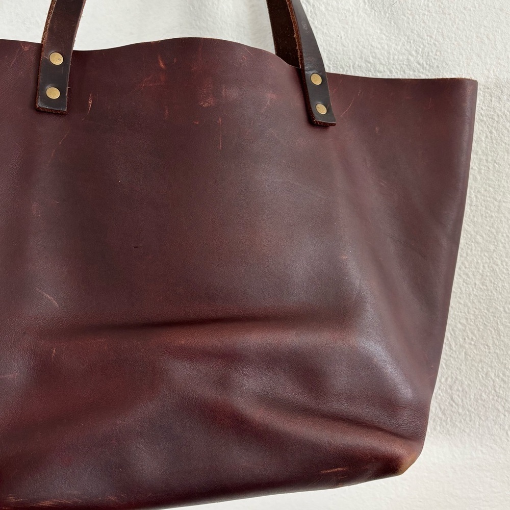 Portland Leather Handmade Classic Medium Tote Bag - Picture 5 of 14
